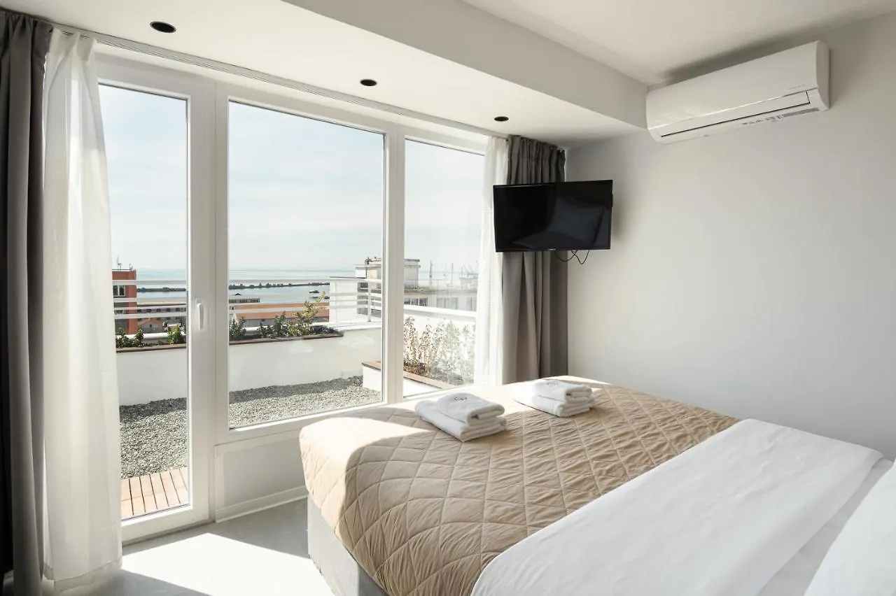 Port De L'Eau Roof Garden Apartment Thessaloniki Greece