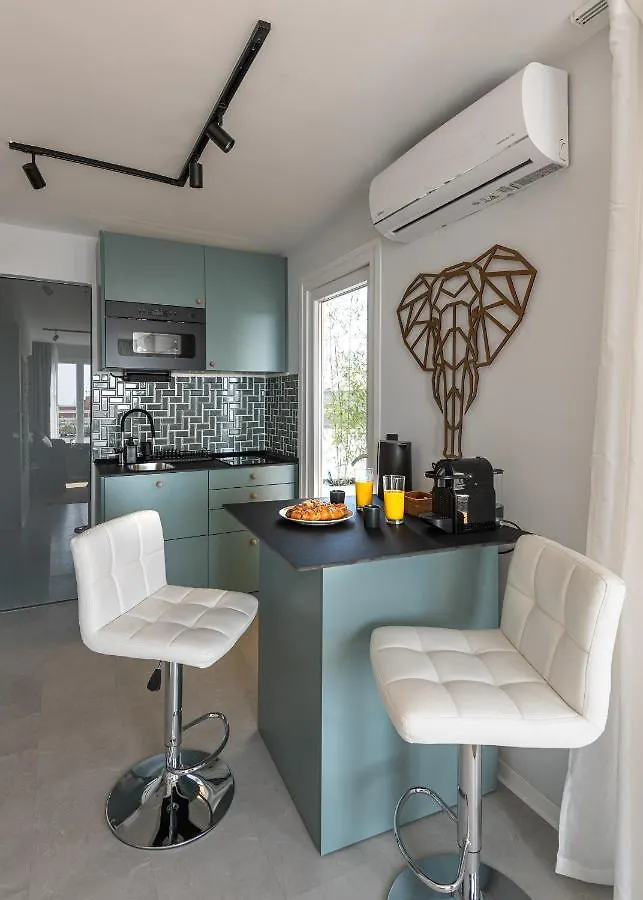 Port De L'Eau Roof Garden Apartment Thessaloniki